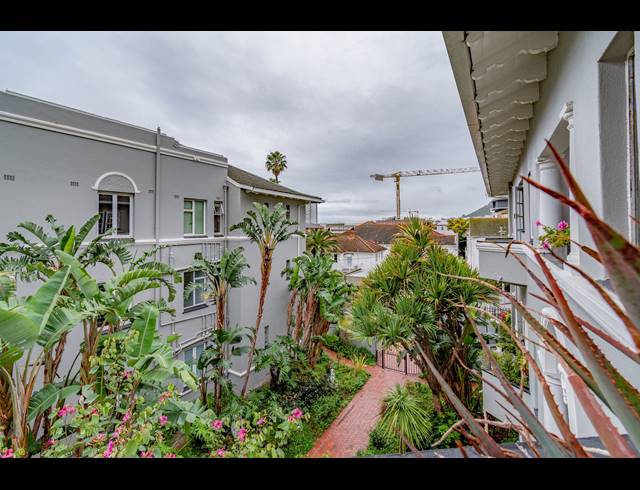 2 BEDROOM APARTMENT SOLD IN SEA POINT